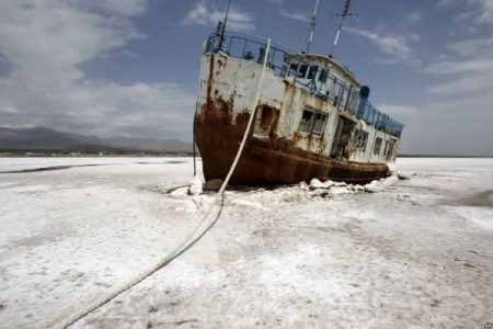دریاچه ارومیه خشک می‌شود؟!