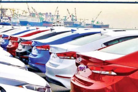 واردات بیش از ۱۱۰۰ دستگاه خودرو در بندر شهید باهنر