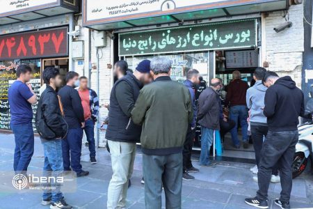 صرافی‌‌های متخلف عامل خروج ارز از کشور