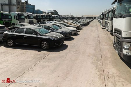 مزایده خودرو‌های موجود در انبار گمرکات خوزستان