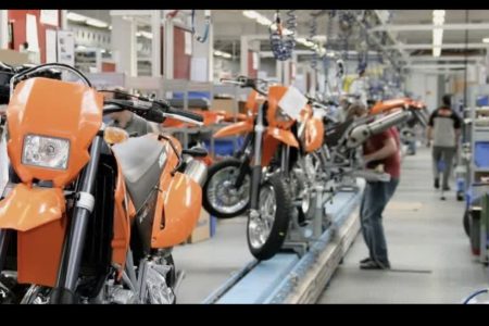 صنعت موتورسیکلت‌سازی فعال‌‌ترین و بی‌حاشیه‌‌ترین صنعت کشور