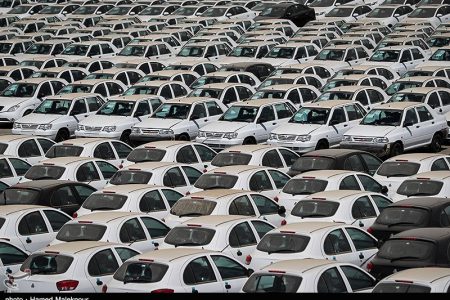 ۴۰۰ تا ۵۰۰ هزار دستگاه خودرو در پارکینگ منازل دپو شده است