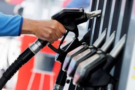 واردات بنزین سوپر در گیرودار تشریفات پیچیده