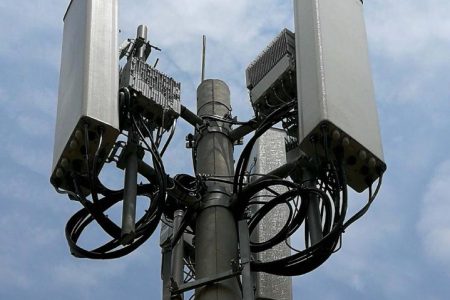 باتری دیگر جواب نمی‌دهد؛ شبکه ارتباطی کشور قربانی اصلی قطع برق!