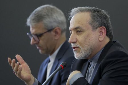 وزیرخارجه: ایران به دفاع مشروع خود با قوت ادامه خواهد داد
