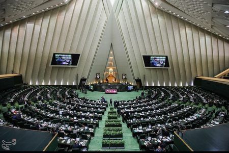 مجازات اعدام برای همکاری‌کنندگان با دُوَل خارجی متخاصم