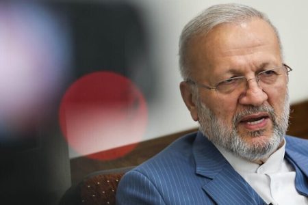 وزیر سابق امورخارجه: مجلس برای خروج از NPT دست به ماشه است