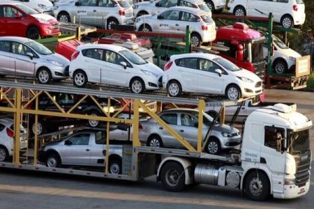 هیچ خودروی وارداتی کارکرده از گمرک ترخیص نشده است