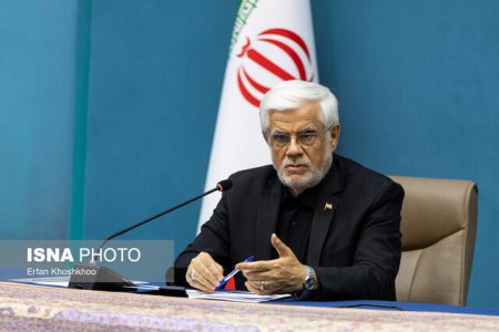 عارف: پرونده سرنگونی نظام بسته شد