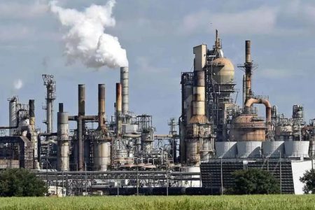 توسعه صنعت نفت نیازمند ۱۸۰ میلیارد دلار سرمایه