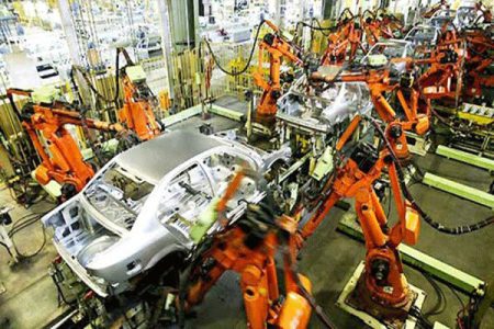 چه مشکلاتی تمرکز تولید در خودروسازی داخل را از امر اصلی خارج کرده است؟