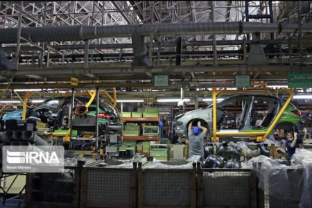 خودروسازان نباید با دوگانگی سیاست‌ها در بازار برای مردم تله بگذارند