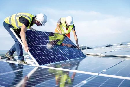 واردات تجهیزات ساخت ۷ هزار مگاوات نیروگاه خورشیدی با ترک‌تشریفات مناقصه